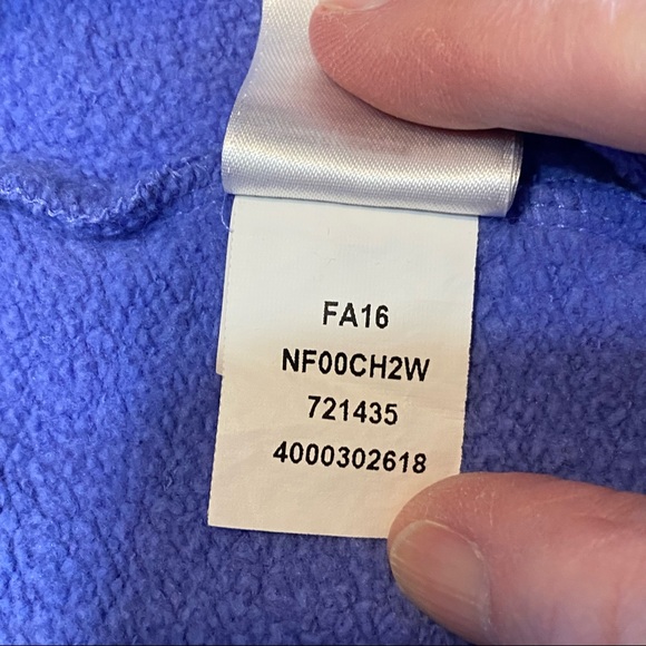 The North Face Periwinkle Blue Graphic Pullover Hoodie Size M - Picture 8 of 12
